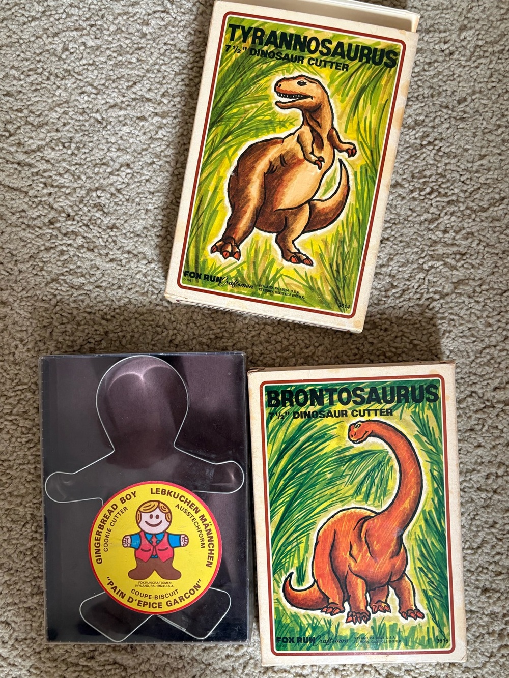 Vintage Dinosaur Cookie Cutters - Brown Tyrannosaurus & Brontosaurus